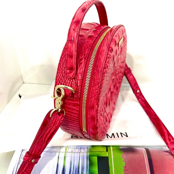🔥HOST PICK🔥Brahmin Crocodile Embossed Hot Pink Leather “Melbourne” Bag - Picture 4 of 9